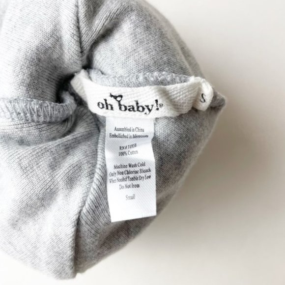 OH BABY Infant 0-6M Small Yarn Pom Pom Beanie Hat Light Gray Stocking Stuffer - Picture 3 of 3